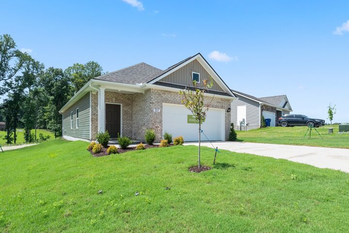 Property Photo: 331 Claude Cir TN 37042
