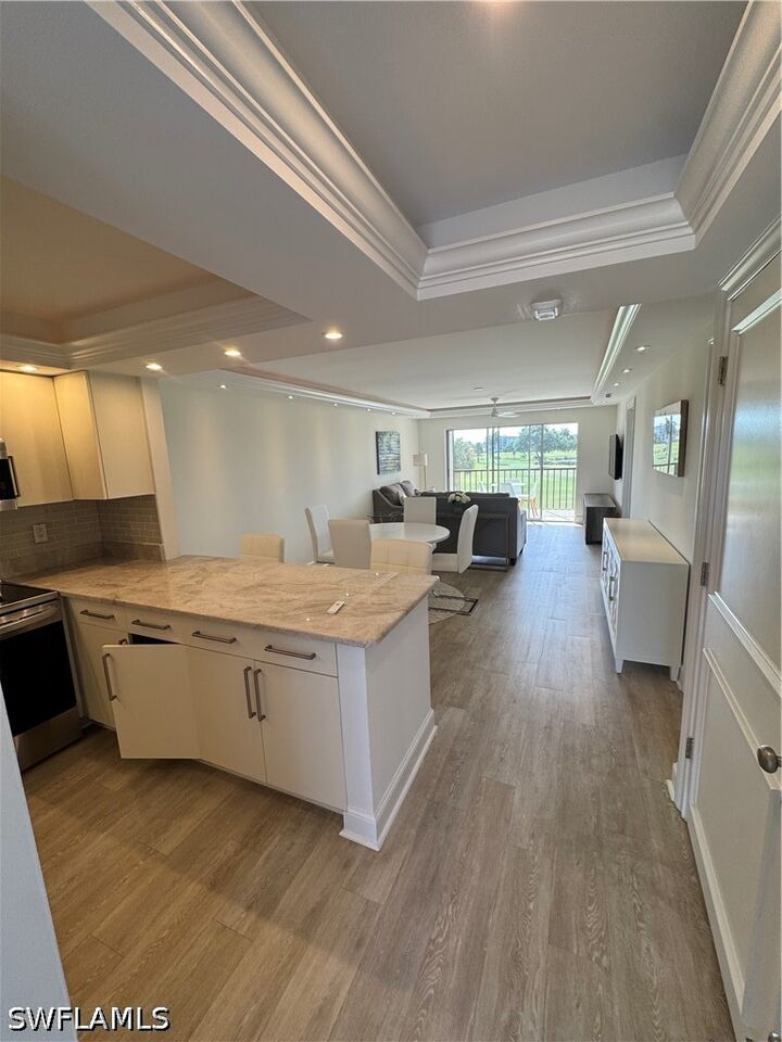 Property Photo: 37 High Point Circle E 305 FL 34103