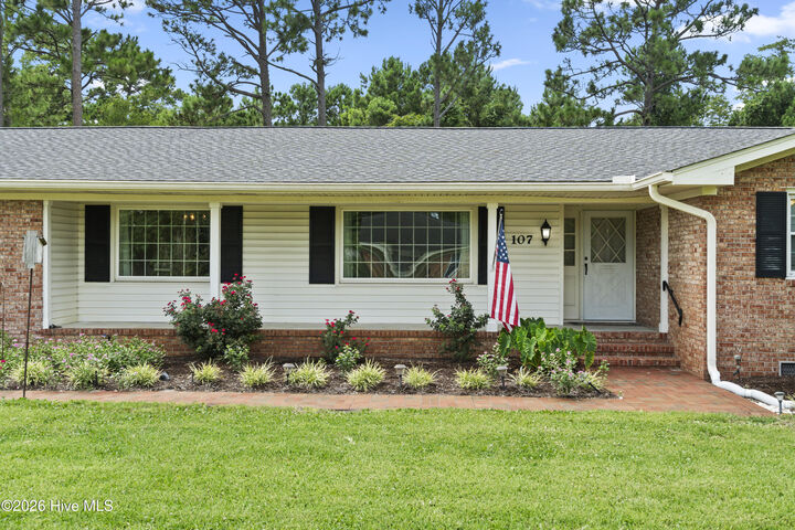 Property Photo: 107 Brookshire Lane NC 28409