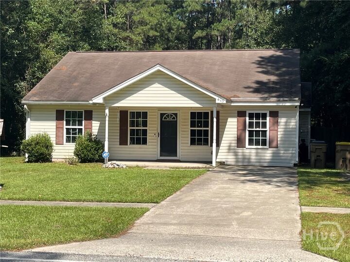 Property Photo: 405 Shadowbrook Circle GA 31329