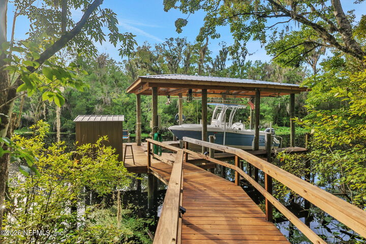 Property Photo:  3323 Southern Oaks Drive  FL 32043 
