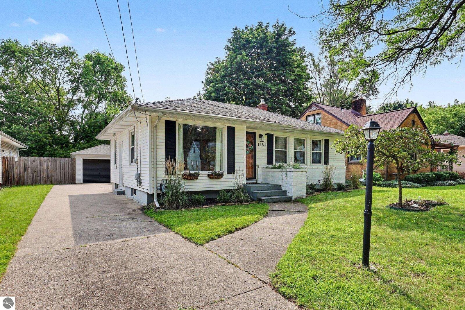 Property Photo:  1354 Herrick #NE  MI 49505 