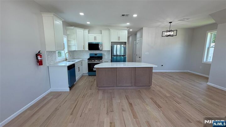 Property Photo:  51 John Ryle Avenue B  NJ 07508 