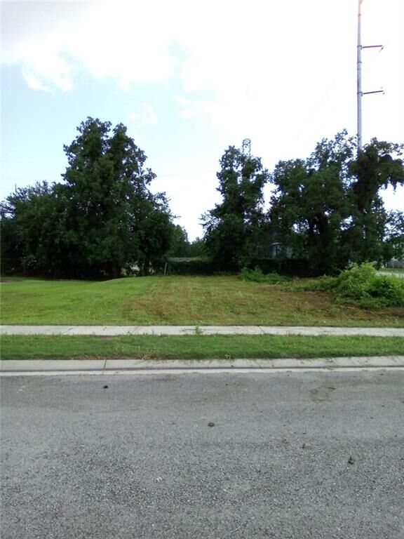 Property Photo: 2937 Laussat Place LA 70117