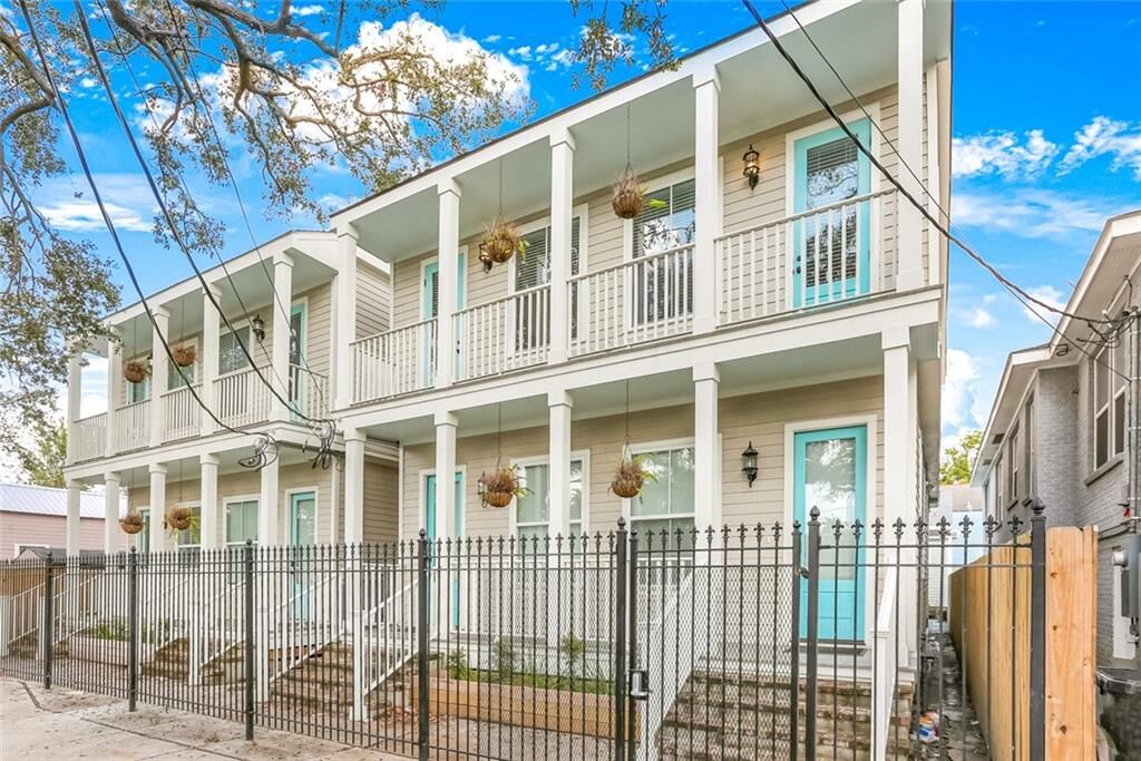 Property Photo: 2211 Louisiana Avenue 2211 LA 70115