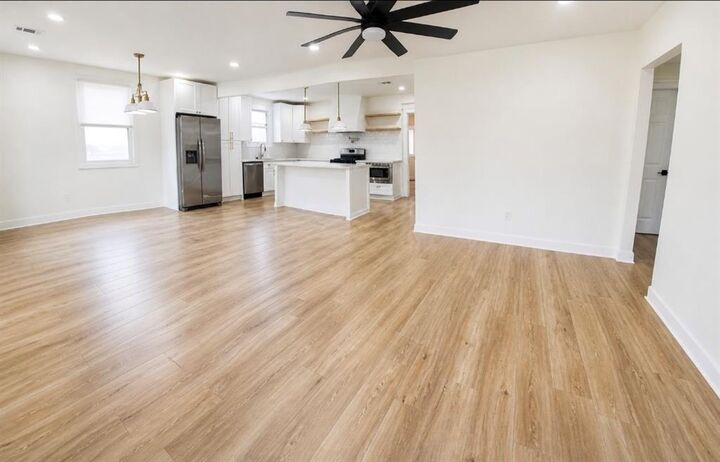 Property Photo: 5923 Franklin Avenue LA 70122