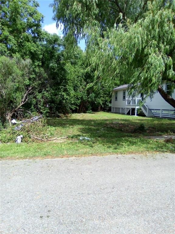 Property Photo:  2605 Charbonnet Street  LA 70117 