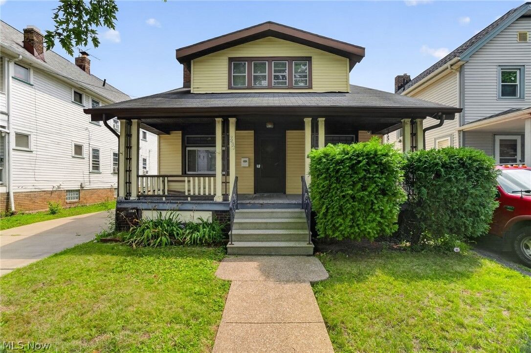 Property Photo: 3401 W 94 Street OH 44102