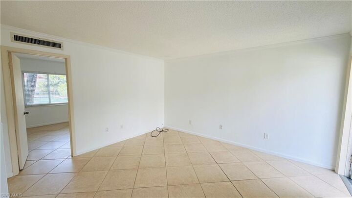 Property Photo:  3250 10th St N B2  FL 34103 
