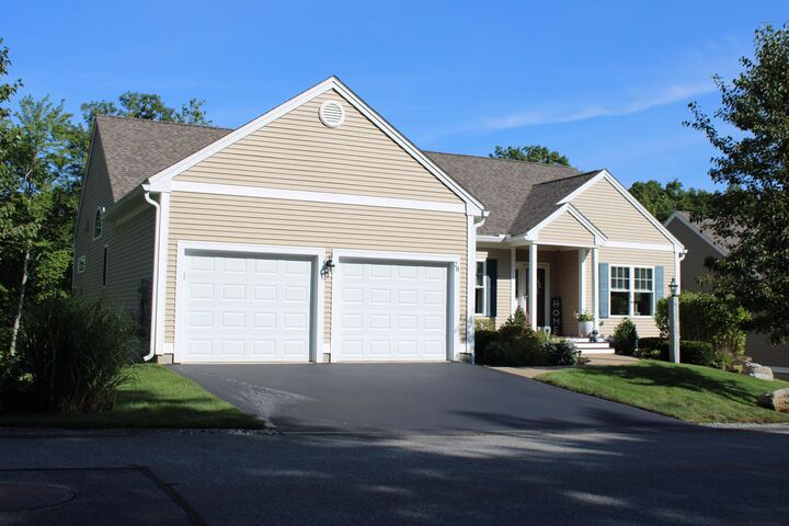 Property Photo: 28 Reserve Way NH 03055