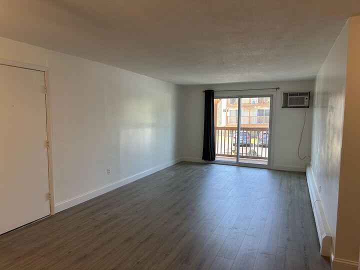 Property Photo: 8 Lancelot Court NH 03079