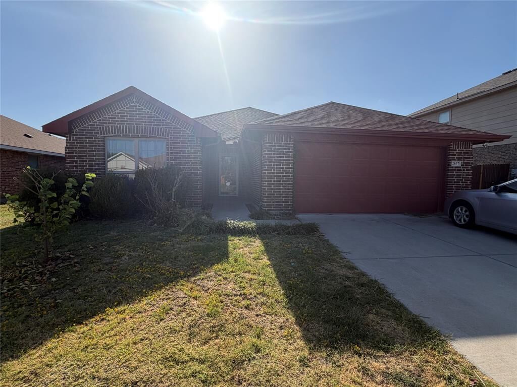 Property Photo: 2837 Mesquite Road TX 76111