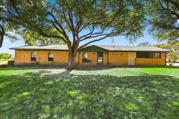 Property Photo: 10138 Terrace Road TX 76266