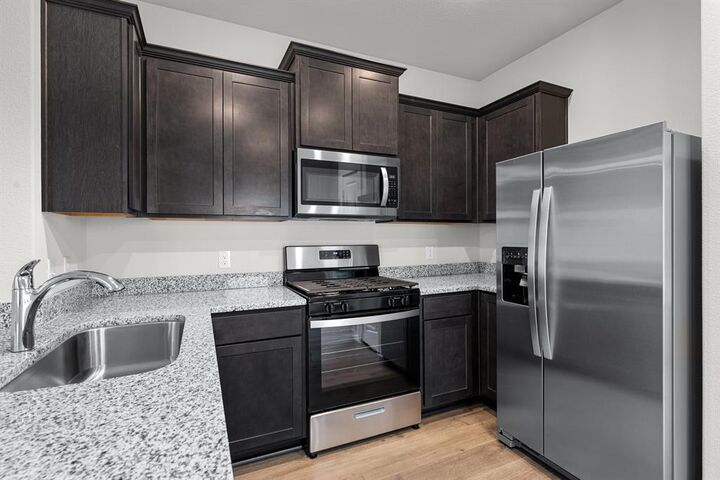 Property Photo: 3917 Starry Night Cove TX 75092