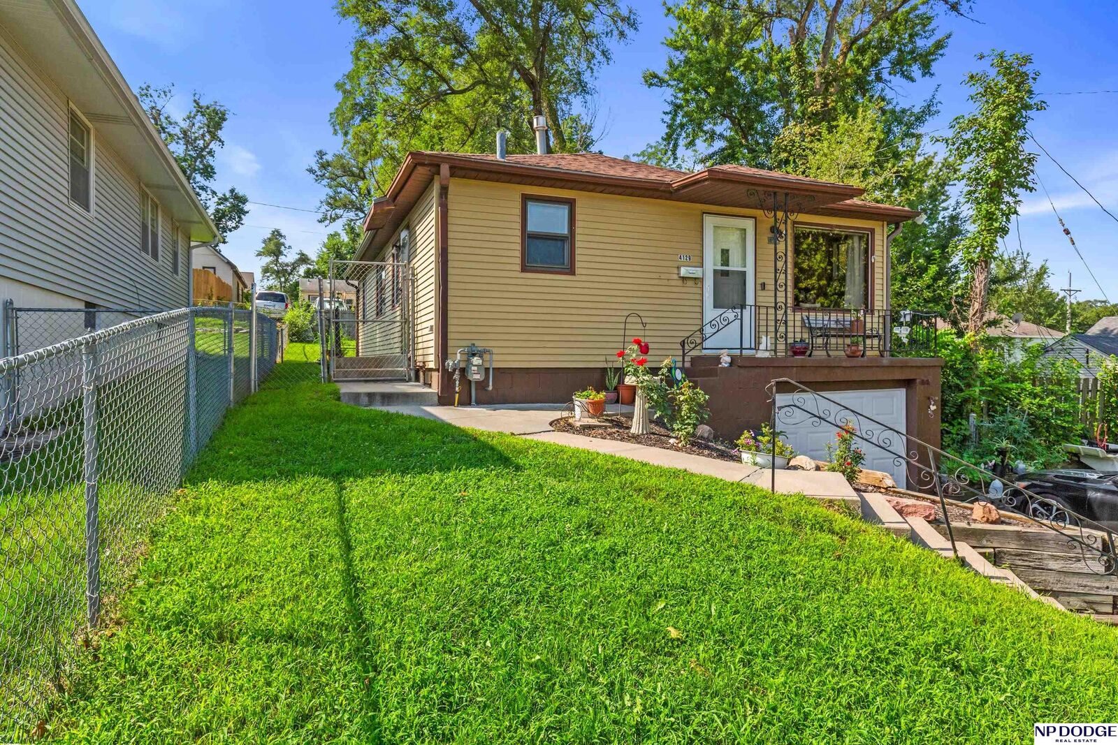Property Photo: 4129 Fort Street NE 68111