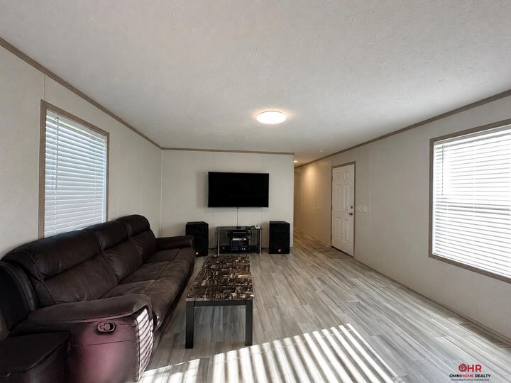 Property Photo: 1010 W Peach Street NE 68522