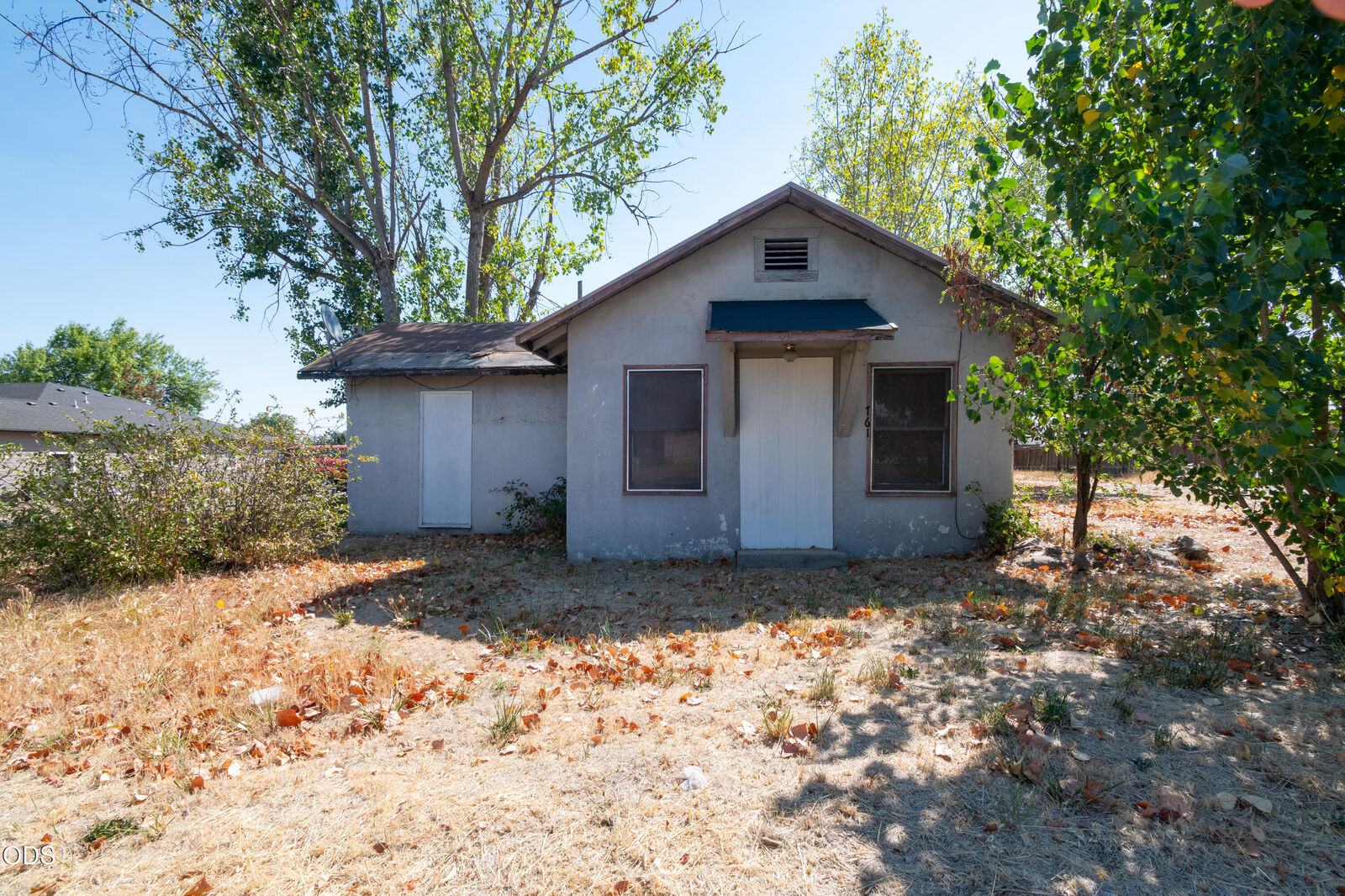 Property Photo:  