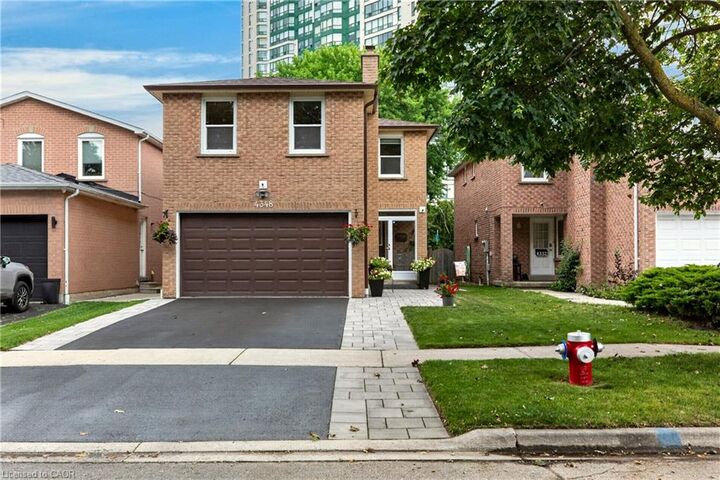 Property Photo:  4348 Jenkins Crescent  ON L5R 1V3 