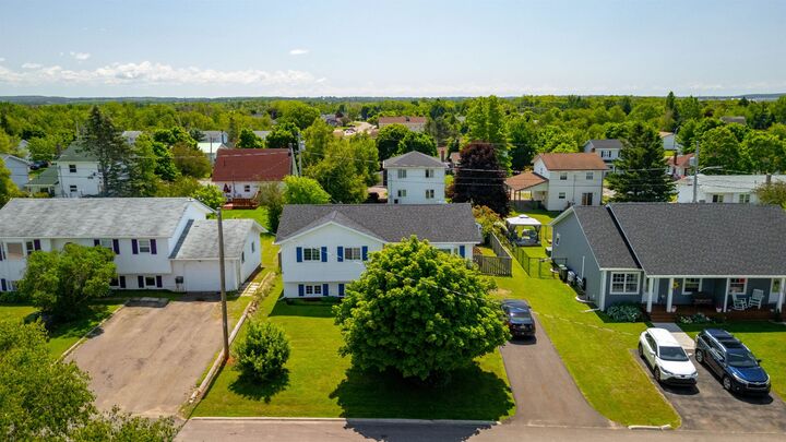 Property Photo:  124 Westridge Crescent  PE C1A 9E7 