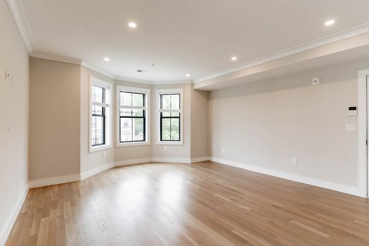 Property Photo:  285 Lamartine St 2A  MA 02130 