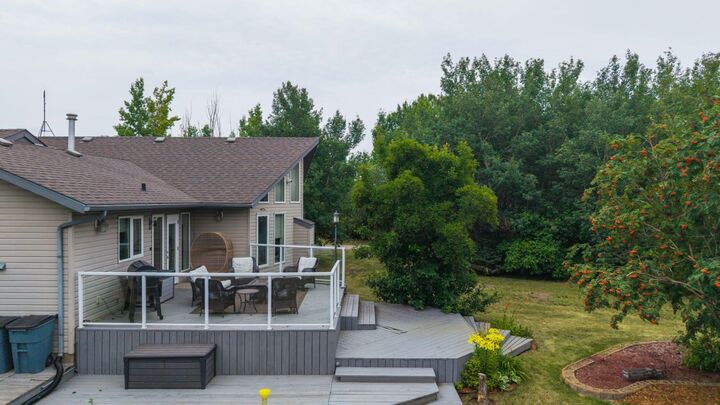 Property Photo: 4 Sandpiper Estates AB T9V 3B5