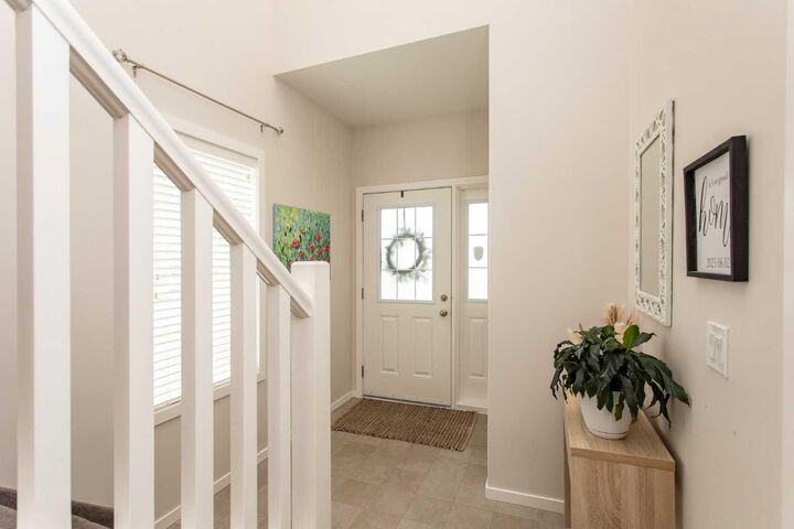 Property Photo: 5 Tallman Close AB T4P 0R1