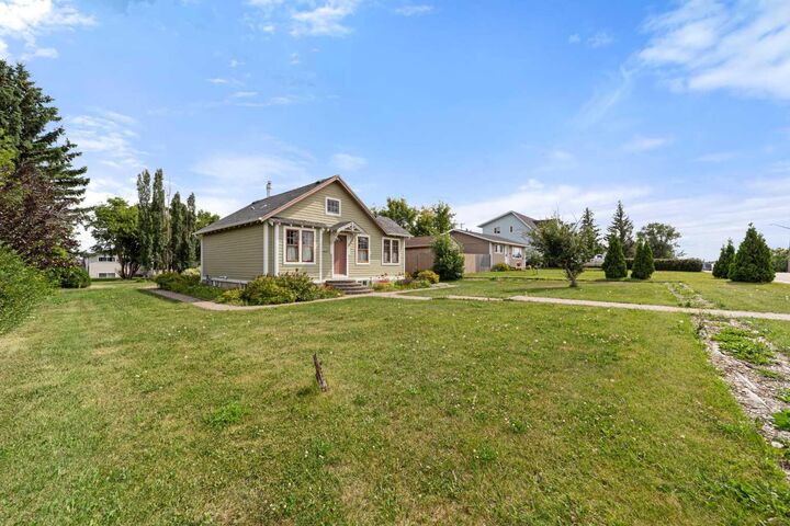Property Photo: 5038 47 Street AB T0B 4C0
