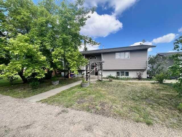 Property Photo:  6 1 Avenue  AB T0B 3Z0 