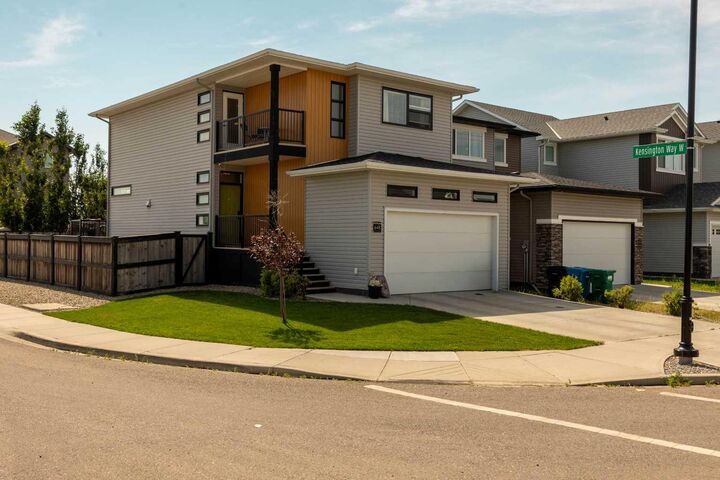 648 Aquitania Boulevard W — photo 1
