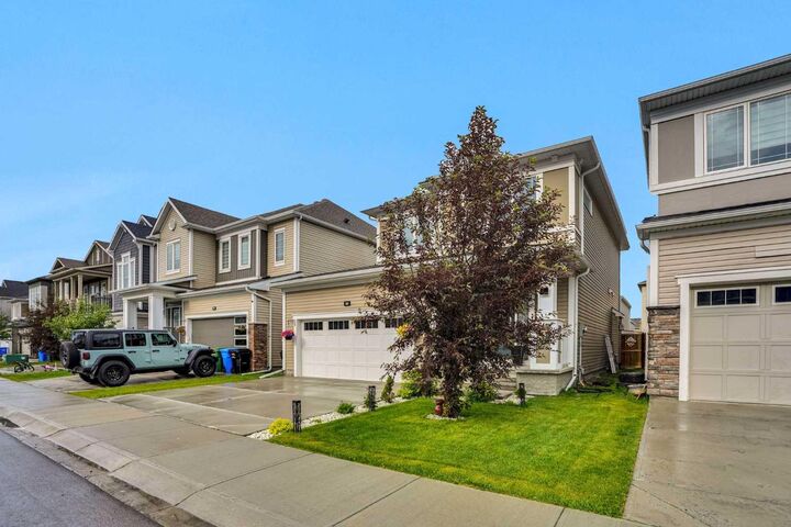 Property Photo:  50 Cityside Terrace NE  AB T3N 1E2 