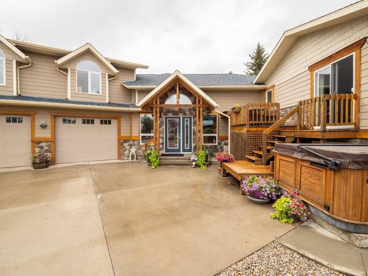 Property Photo: 95015 222 Range AB T0L 0V0