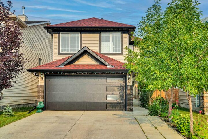 Property Photo: 49 Saddletree Close NE AB T3J 5H9