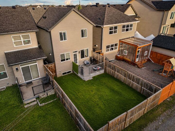 Property Photo:  146 Skyview Point Crescent NE  AB T3N 0M1 