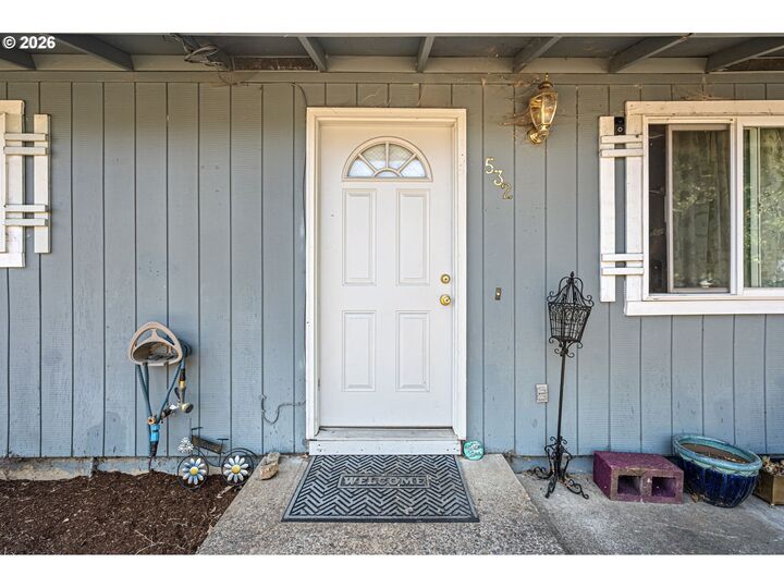 Property Photo: 3999 Virginia Ave OR 97478
