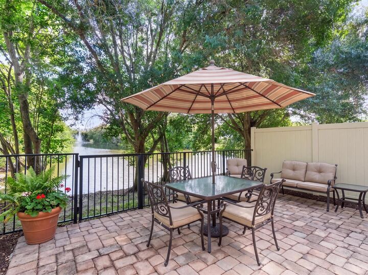 Property Photo: 301 Lake Monterey Circle FL 33426