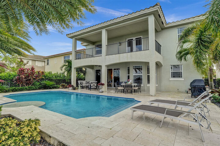 Property Photo:  9749 Blue Isle Bay  FL 33076 