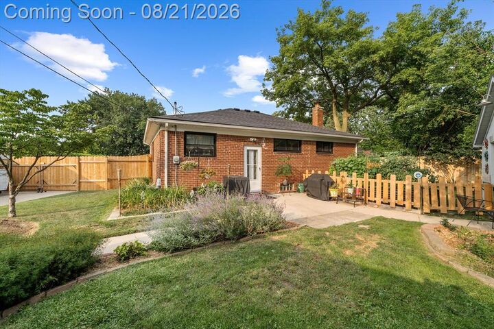 Property Photo: 29941 Leona Court MI 48135