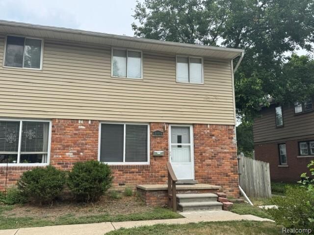Property Photo:  309 E Farnum Avenue  MI 48067 