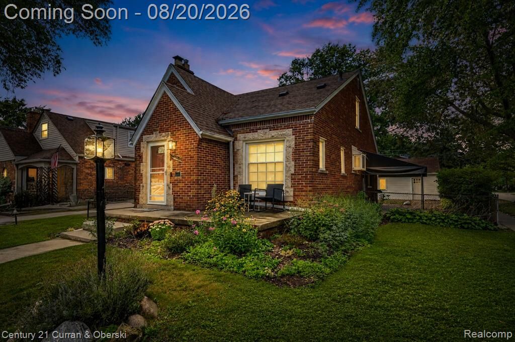 Property Photo: 2100 Lancaster Street MI 48236