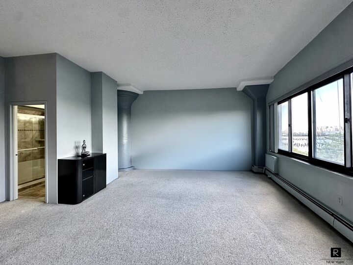 Property Photo:  10 Bay Street Landing 2-B  NY 10301 