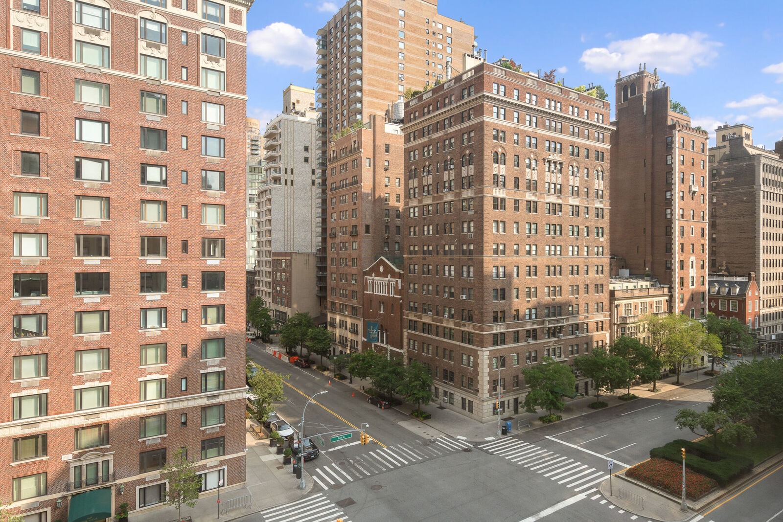 Property Photo:  1040 Park Avenue 7H  NY 10028 