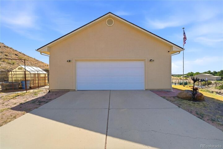 Property Photo:  570 Valley Drive  CO 81240 