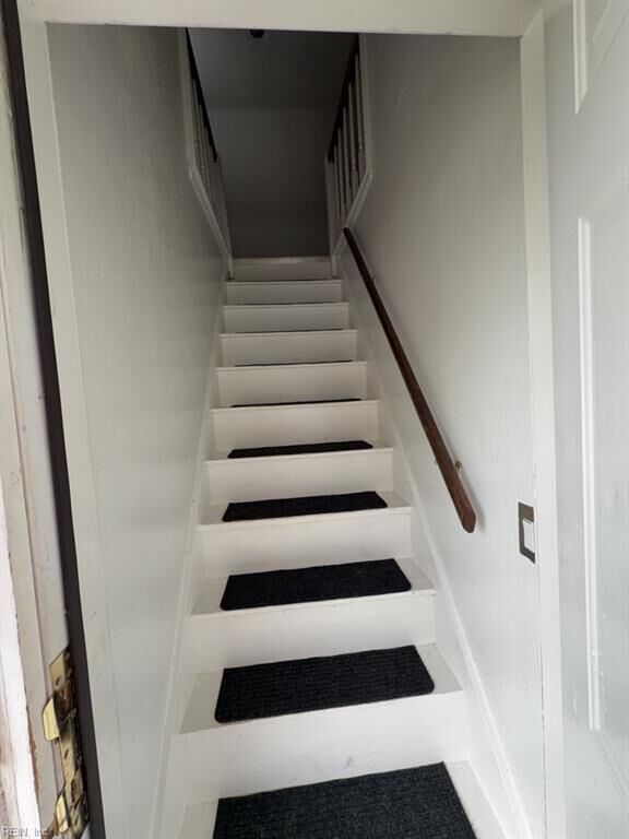 Property Photo:  4566 Hampshire Ave B  VA 23513 