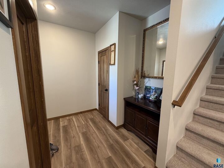 Property Photo:  8106 E Tencate Pl  SD 57110 