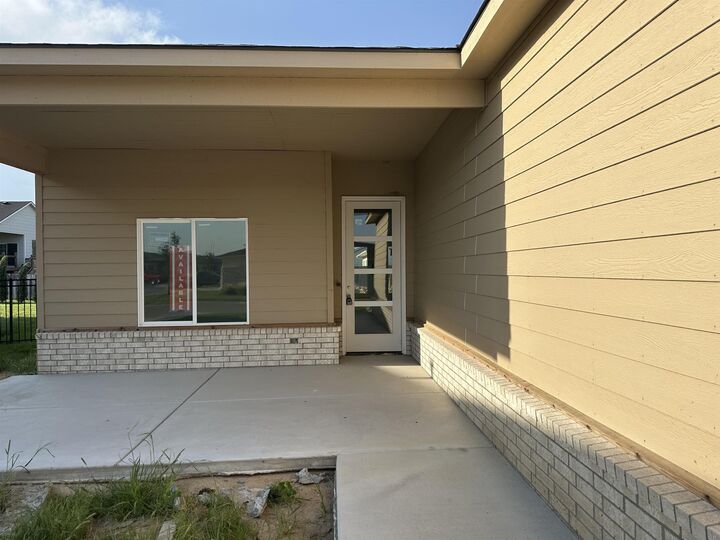 Property Photo:  4438 N Sunny Ct  KS 67205 