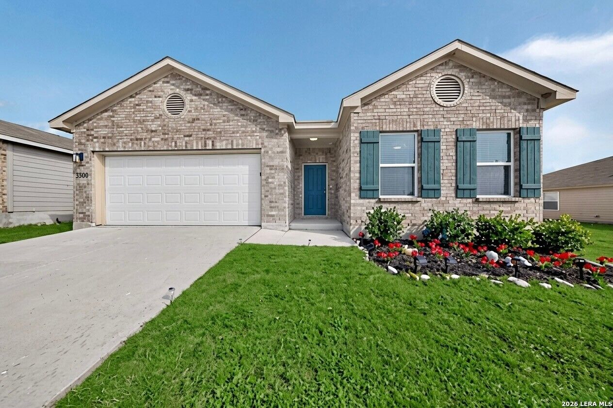 Property Photo:  3300 Ridge Pl  TX 78155 