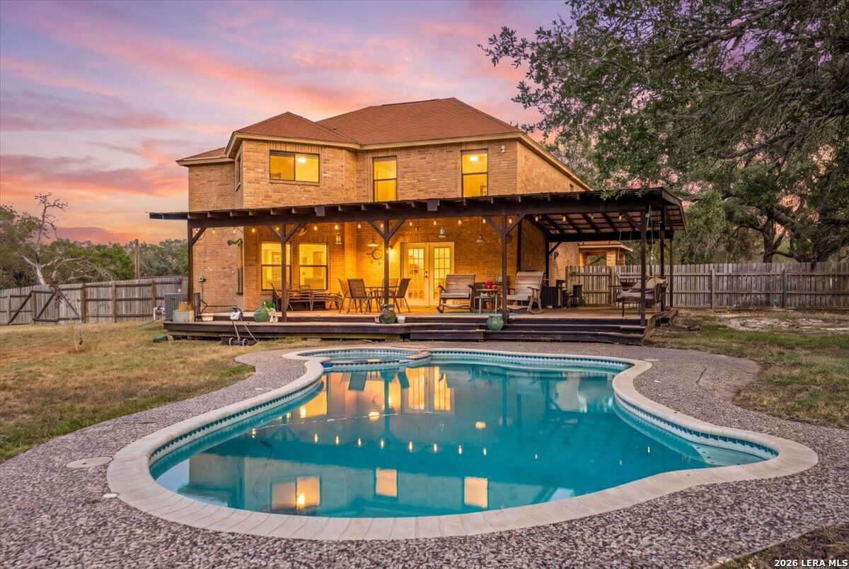 Property Photo:  797 Killarney Rd  TX 78114 