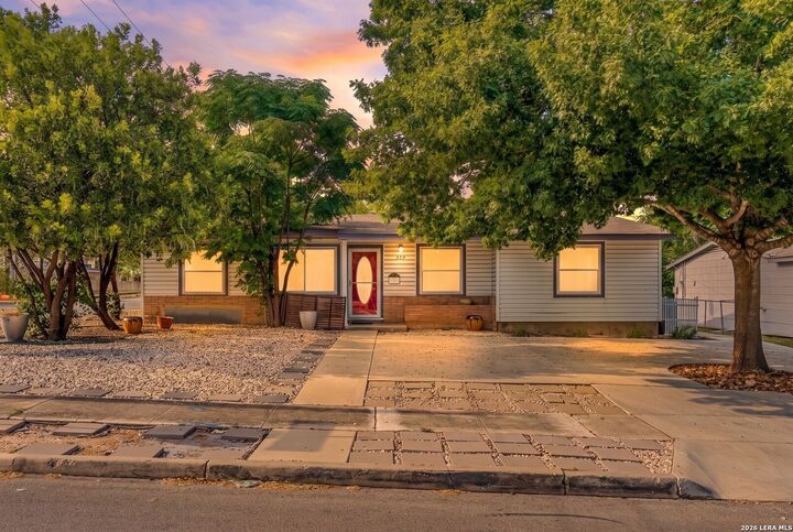 Property Photo: 359 Pilgrim Dr TX 78213