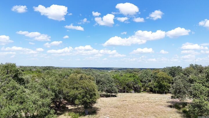 Property Photo: 207 Rio Cordillera TX 78006