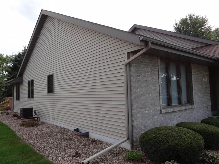 Property Photo: 2122 Purple Aster Lane 2 WI 53546